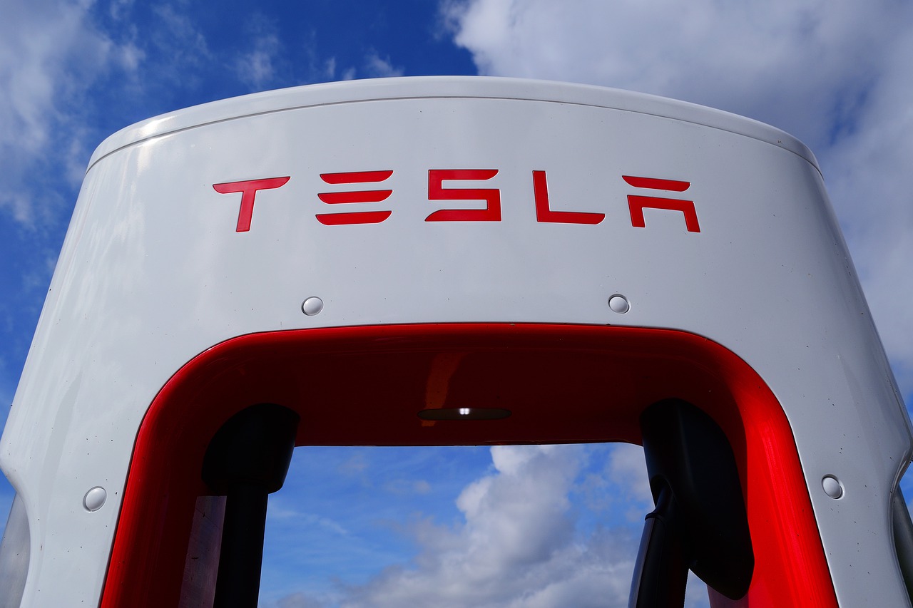 Чем компания Tesla займется в 2021 году?